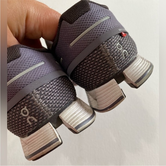 On Running - Picture 7 of 7